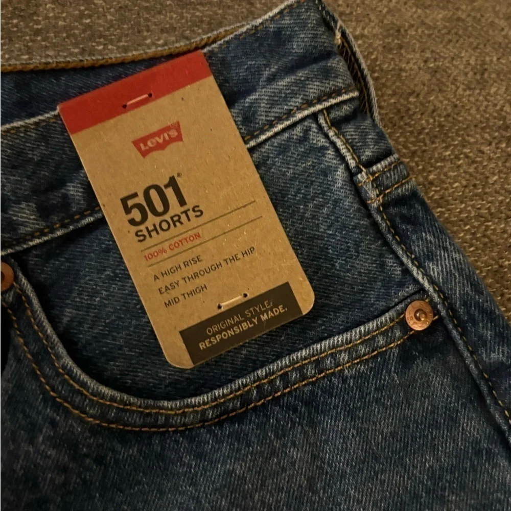NWT! Levi's® Premium 501® ORIGINAL FIT HIGH RISE WOMEN'S SHORTS Size 27